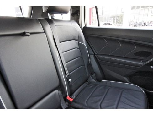 Used 2022 Volkswagen Tiguan SEL R-Line image 13