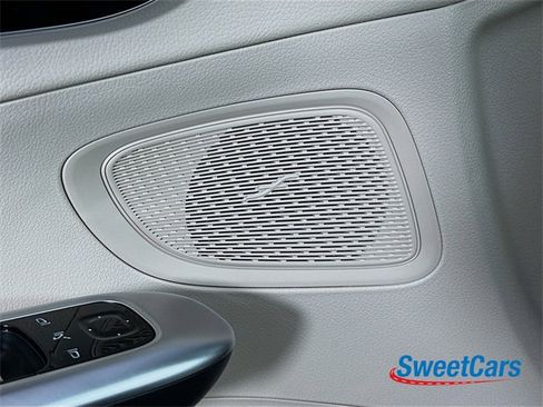 Used 2024 Mercedes-Benz C 300 4MATIC Sedan image 39