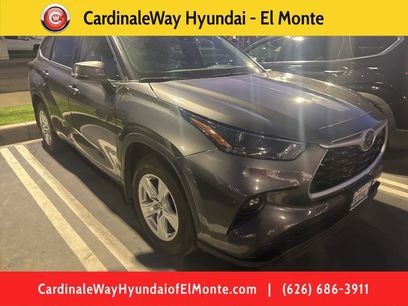Used 2022 Toyota Highlander LE