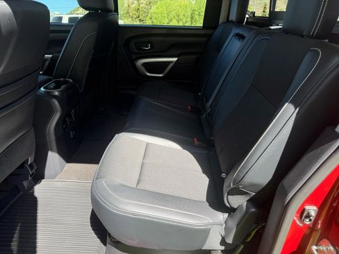Used 2018 Nissan Titan PRO-4X AWD/4WD image 9