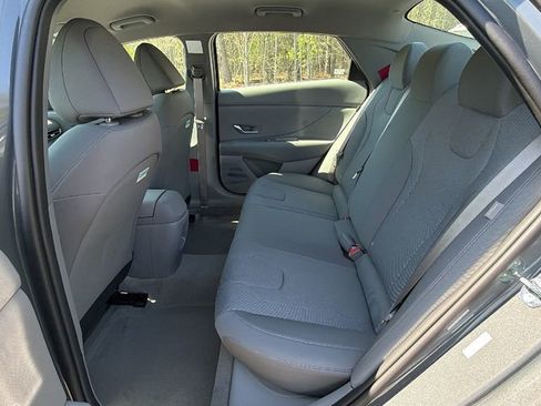 New 2026 Hyundai Elantra SE image 19