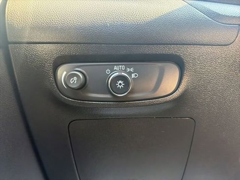 Used 2025 Buick Encore GX Preferred FWD image 35