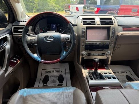 Used 2014 Lexus GX 460 Luxury w/ Driver Support Package AWD/4WD image 11