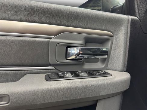 Used 2016 RAM 2500 Big Horn image 35