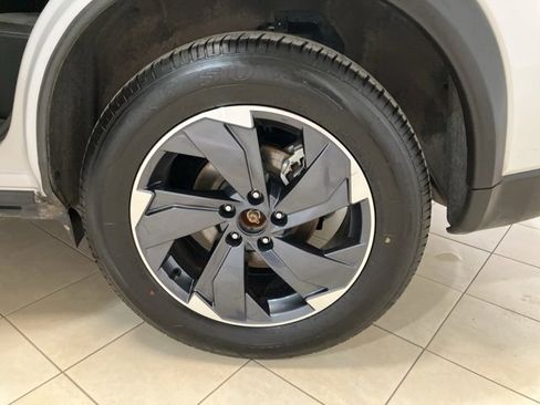 Used 2024 Nissan Rogue SV image 26