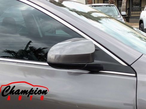 Used 2016 Toyota Camry SE image 14