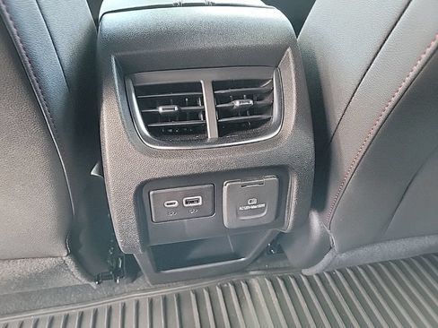 Used 2025 Chevrolet Blazer RS w/ Enhanced Convenience Package AWD/4WD image 11
