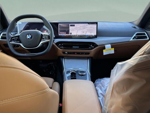 Used 2026 BMW 330i Sedan w/ Premium Package image 8