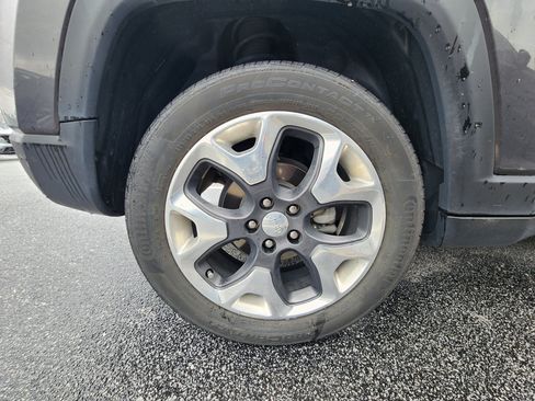 Used 2018 Jeep Compass Limited w/ Navigation Group FWD image 7