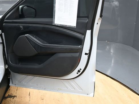 Used 2021 Ford Mustang Mach-E Select image 32