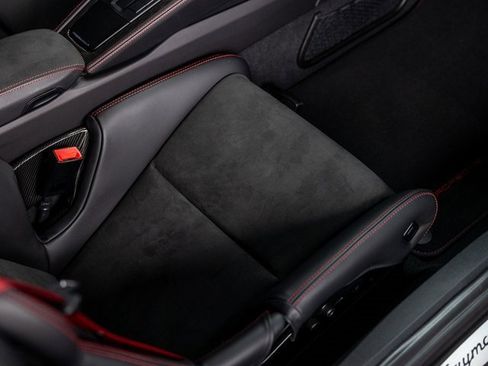 Certified 2024 Porsche 718 Cayman GTS image 32