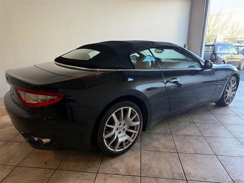Used 2010 Maserati GranTurismo Convertible image 55