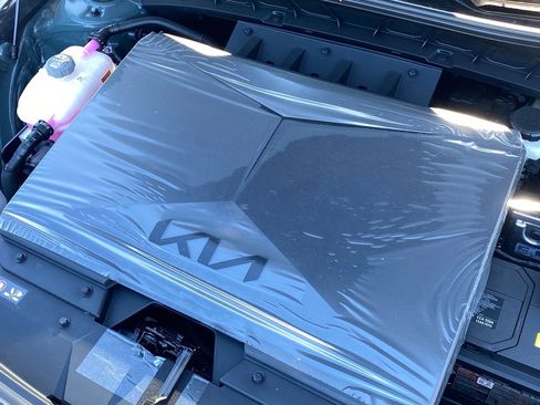 New 2025 Kia Niro Wind image 27