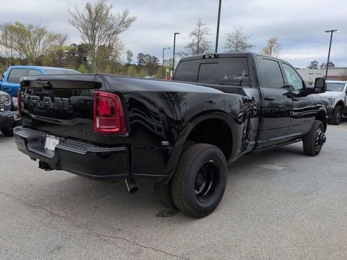 New 2026 RAM 3500 Laramie AWD/4WD image 4