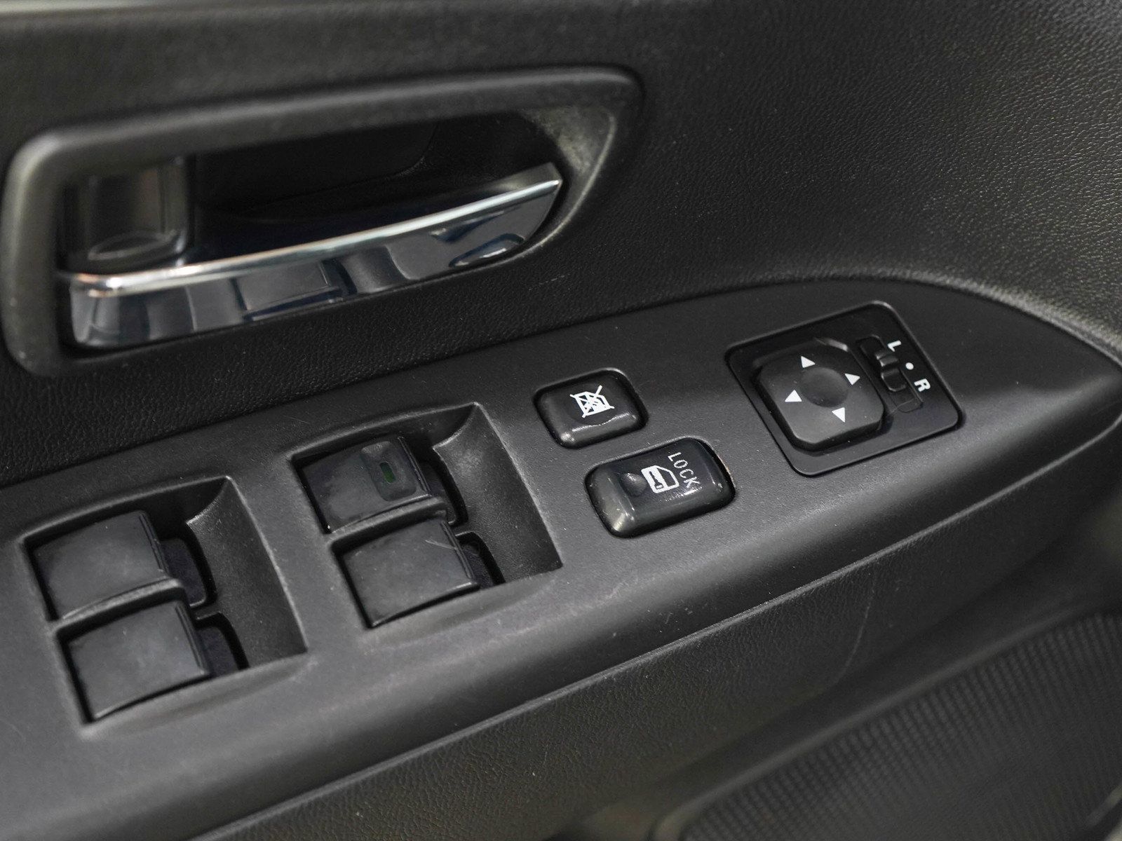 Used 2014 Mitsubishi Outlander Sport SE AWD/4WD image 20