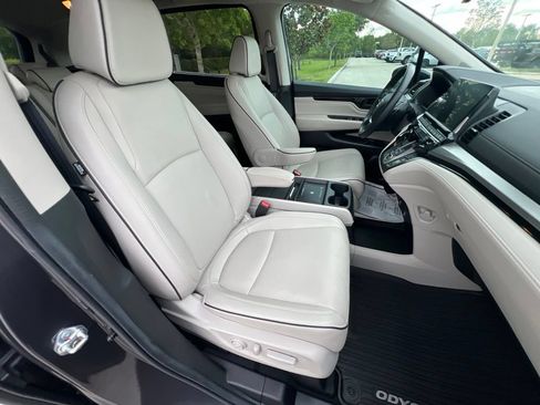 Used 2025 Honda Odyssey Touring image 14