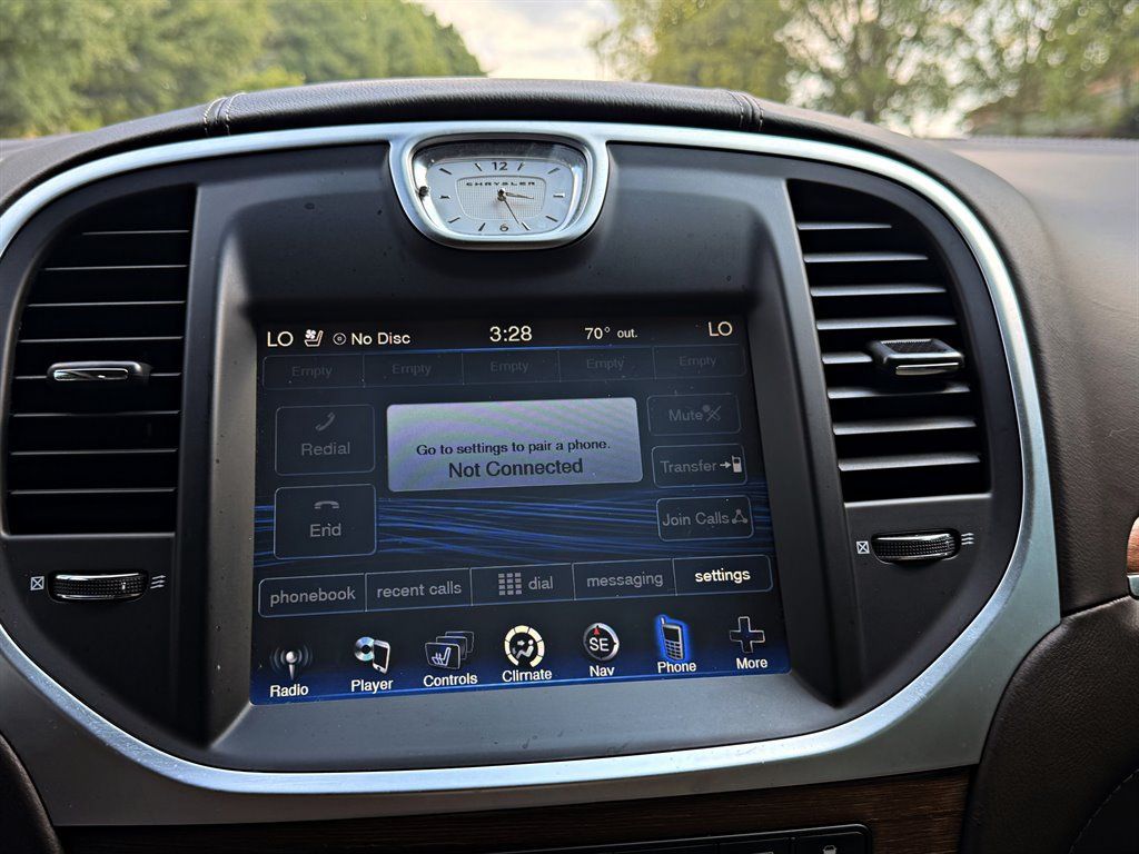 Used 2012 Chrysler 300 C Luxury Series w/ 19-Premium Speaker Group RWD image 20