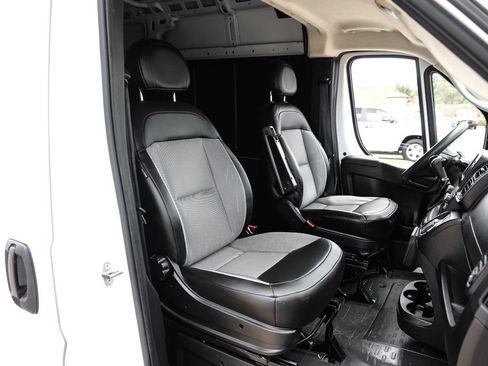 Used 2023 RAM ProMaster 2500 FWD image 32