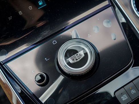 New 2026 Cadillac Escalade Platinum Sport w/ LPO, ONYX Package image 14