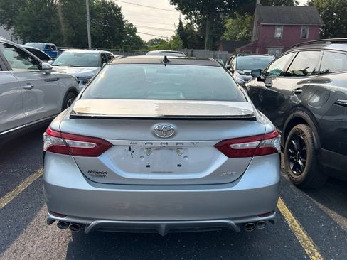 Used 2019 Toyota Camry XSE w/ Navigation Package FWD image 8