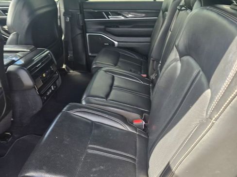 Used 2022 Jeep Wagoneer Series I RWD image 12