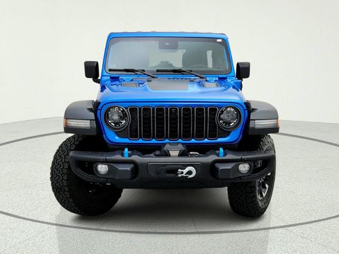 Used 2024 Jeep Wrangler Unlimited Rubicon 4xe w/ Capability Package AWD/4WD image 3
