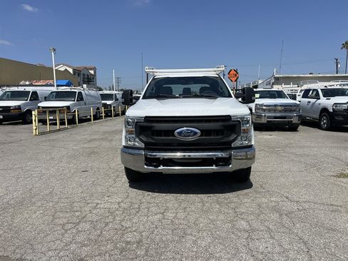 Used 2022 Ford F250 XL w/ Power Equipment Group RWD image 5