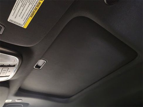 Used 2019 Jeep Grand Cherokee Altitude image 24