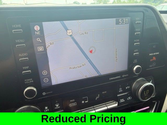 Used 2020 Toyota Highlander XLE AWD/4WD image 22