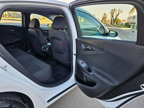 Used 2023 Chevrolet Malibu LT image 24