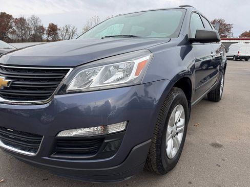 Used 2014 Chevrolet Traverse LS image 9