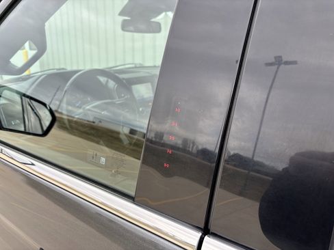 Used 2020 Ford Expedition Limited image 7