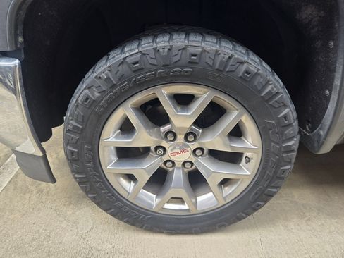 Used 2017 GMC Sierra 1500 SLT w/ Texas SLT Premium Package AWD/4WD image 10