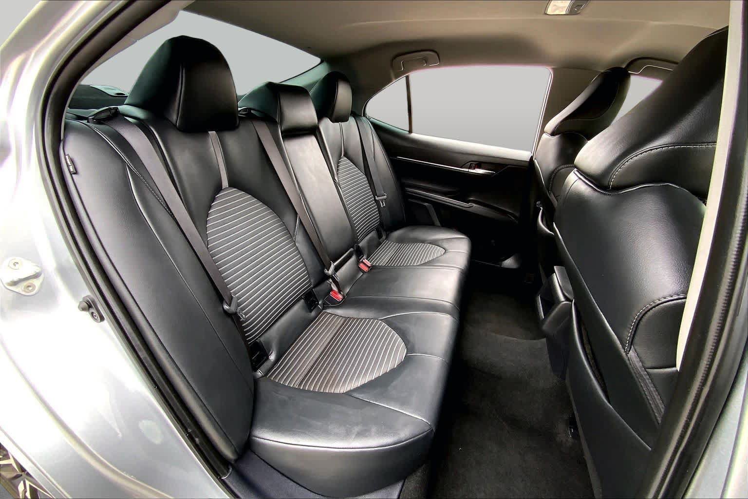 Used 2024 Toyota Camry SE FWD image 19