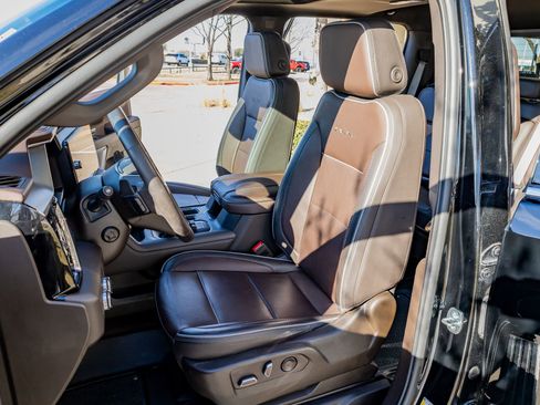 Used 2023 GMC Sierra 1500 Denali w/ Denali Reserve Package image 30