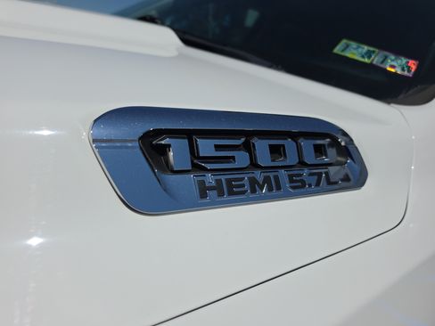 Used 2020 RAM 1500 Big Horn AWD/4WD image 11