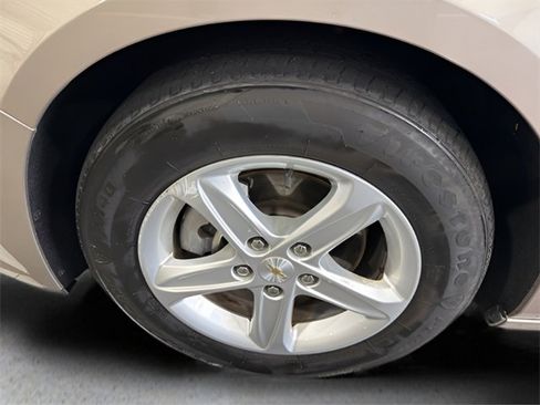 Used 2024 Chevrolet Malibu LT image 34