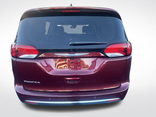 Used 2018 Chrysler Pacifica Touring-L Plus w/ Advanced Safetytec Group FWD image 4