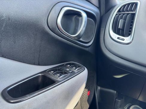 Used 2014 FIAT 500L Easy w/ Popular Equipment Group image 28