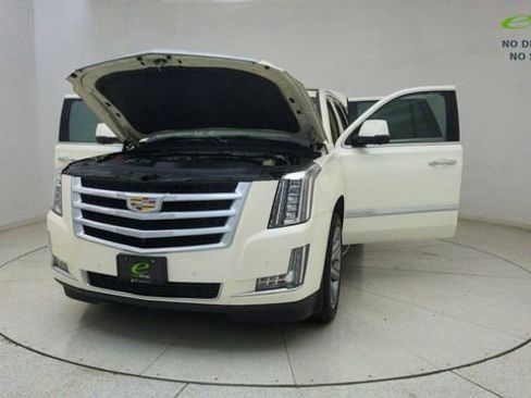 Used 2015 Cadillac Escalade Luxury RWD image 74
