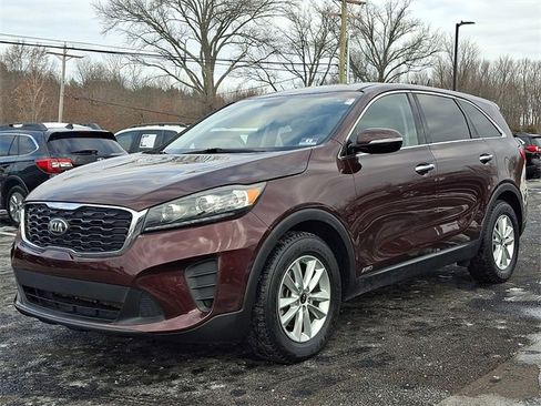 Used 2019 Kia Sorento LX image 3