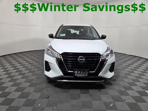 New 2025 Nissan Kicks Play S image 8