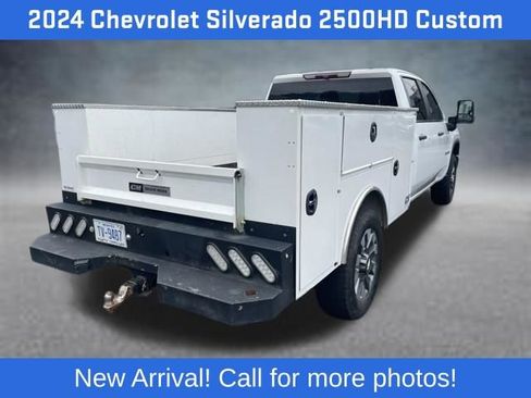 Used 2024 Chevrolet Silverado 2500 Custom w/ Custom Value Package AWD/4WD image 3