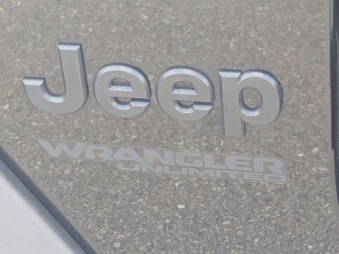 Used 2022 Jeep Wrangler Unlimited Sport image 16
