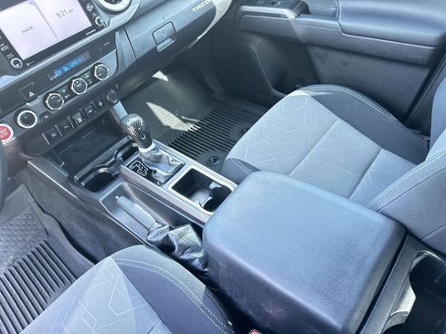 Used 2021 Toyota Tacoma 4x4 Double Cab image 19