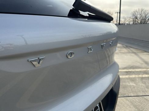 Certified 2023 Volvo XC40 B5 Plus w/ Climate Package image 36