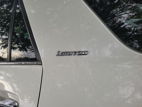 Used 2023 Toyota 4Runner Limited RWD image 19