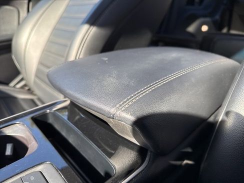 Used 2019 Ford Edge SEL w/ Equipment Group 201A image 19