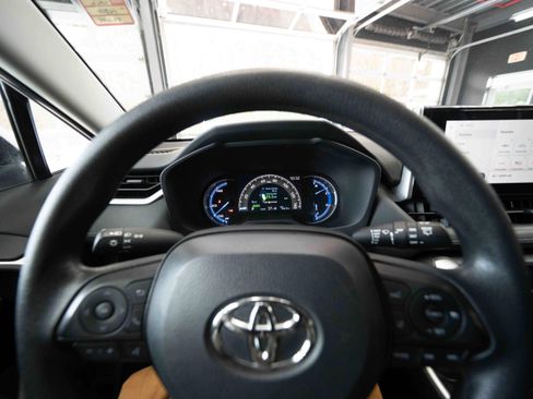 Used 2024 Toyota RAV4 XLE image 15