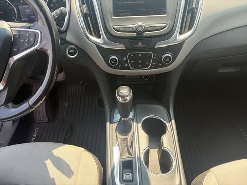 Used 2020 Chevrolet Equinox LT AWD/4WD image 10